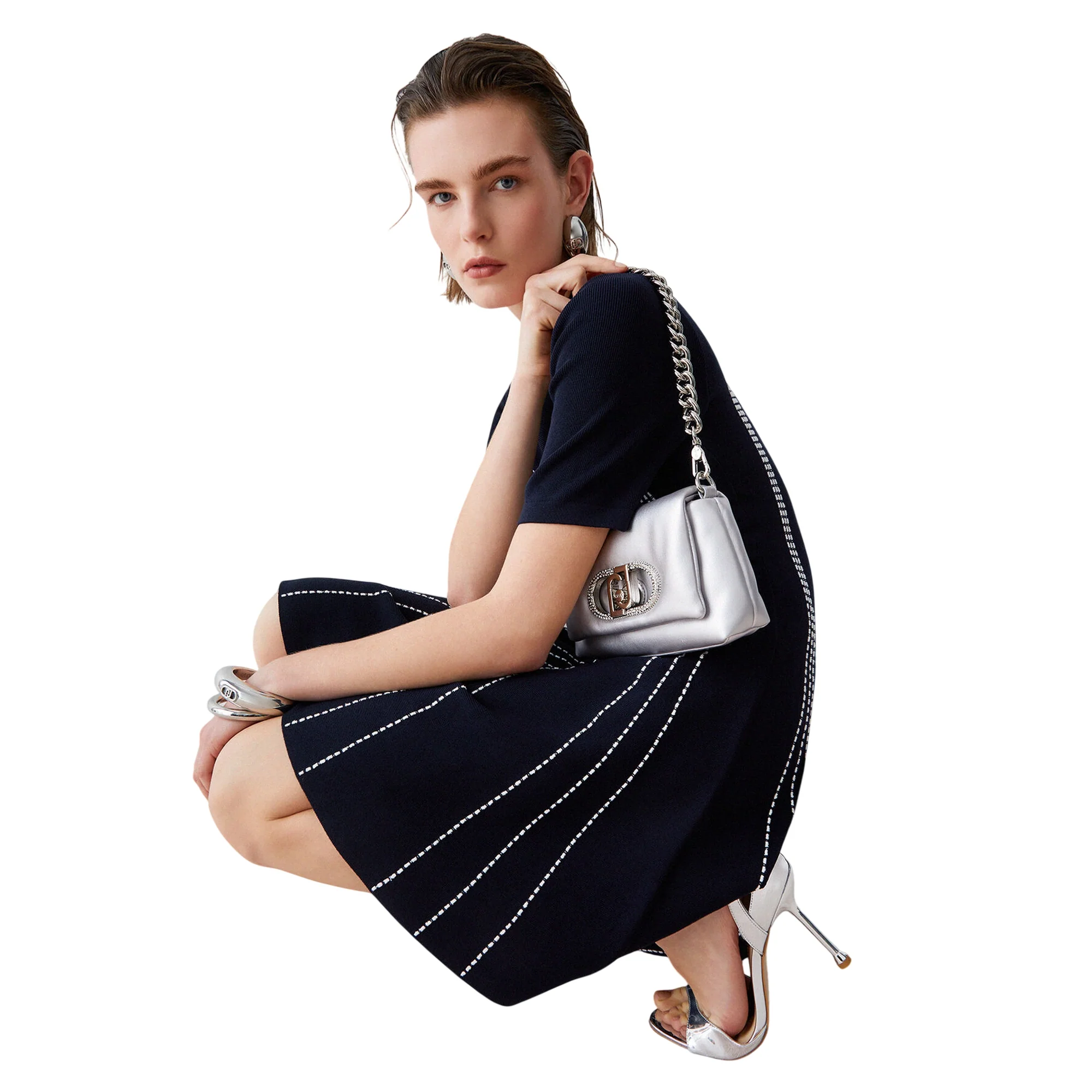 Abito blu in maglia con linee bianche verticali - immagine 5