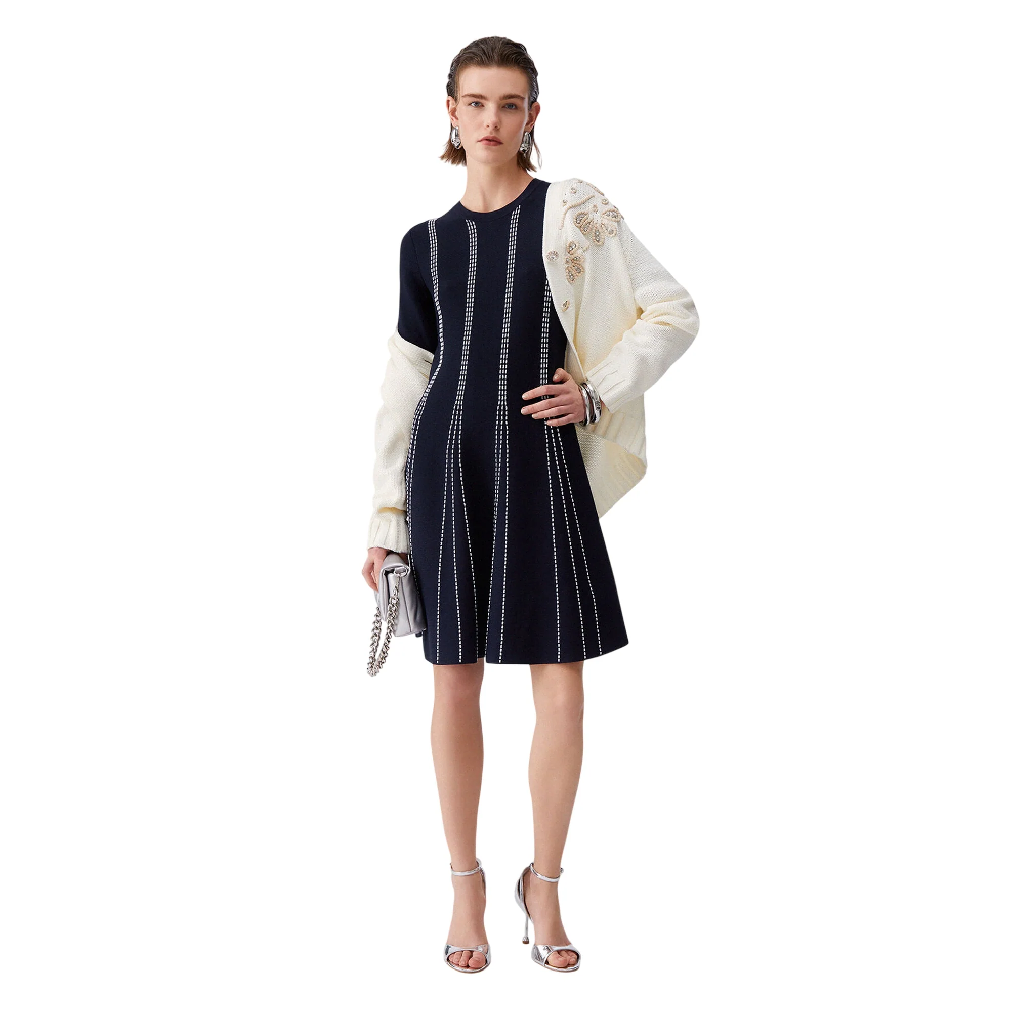 Abito blu in maglia con linee bianche verticali - immagine 8