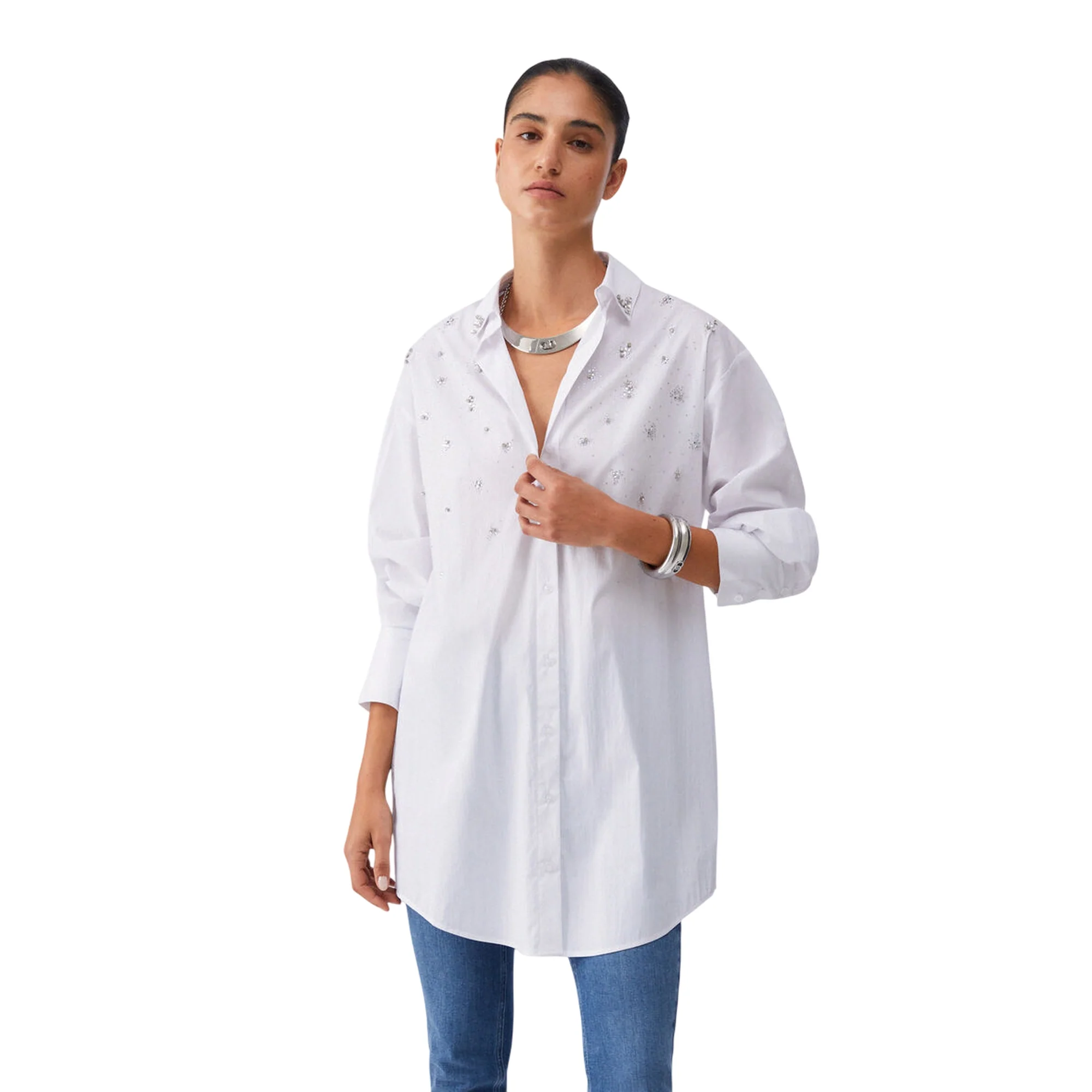 Abito bianco impreziosito con ricami gioiello - immagine 4