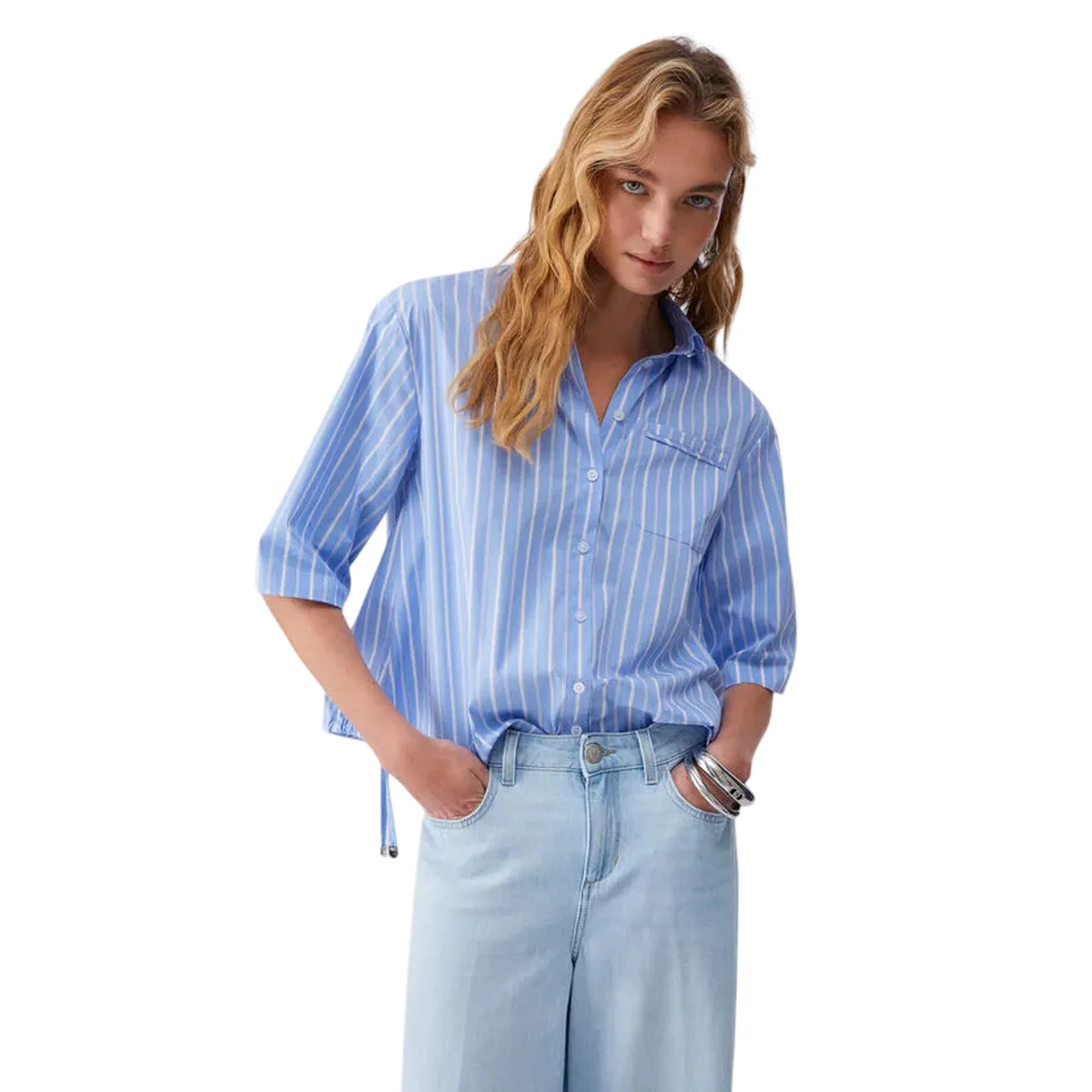 Camicia azzurra a righe con tasca sul petto - immagine 2