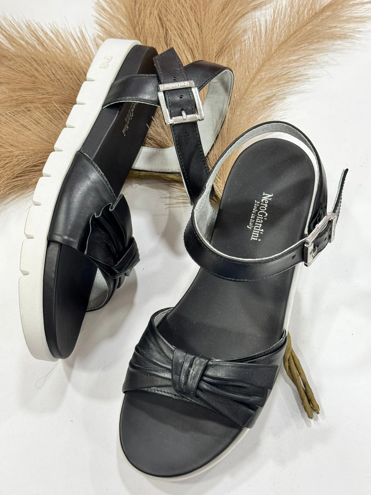 Sandalo Donna Nero Giardini P908221D - immagine 2